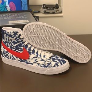Blazer mid 77 tie die size 13